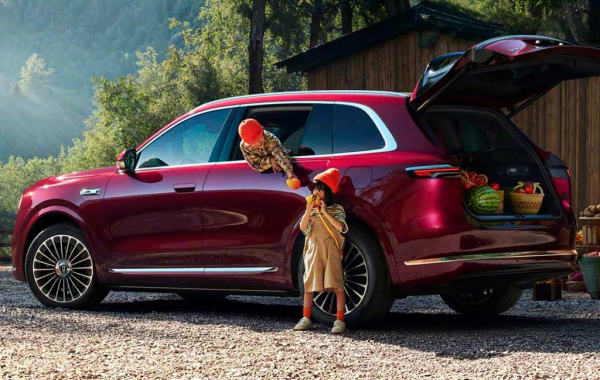 Китайцы рассекретили трехрядный кроссовер Aito M7 второго поколения