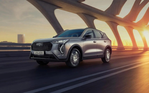 
            Эти кроссоверы скупали даже на рухнувшем рынке. Топ-5 моделей
        