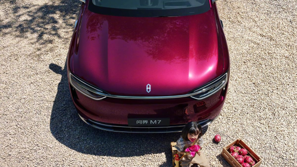 Кроссовер Aito/Seres M7: на подходе уже второе поколение