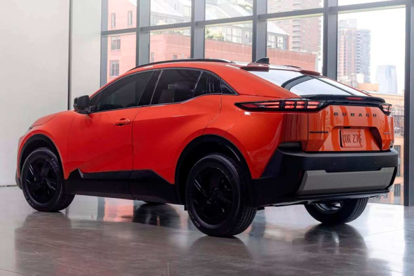 Subaru рассекретила компактный электрический кроссовер Uncharted