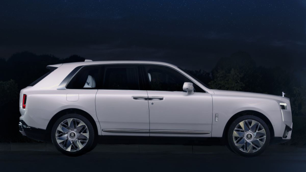 Rolls-Royce Cullinan Cosmos: в далекой-далекой галактике Rolls-Royce Cullinan Cosmos: в далекой-далекой галактике