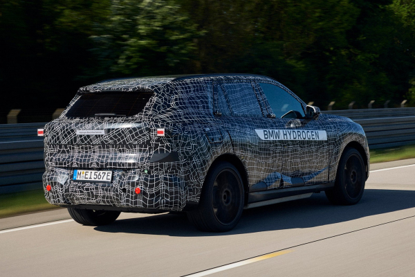 Новый BMW X5: первые официальные фотографии Новый BMW X5: первые официальные фотографии